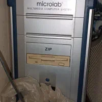 کیث با مانیتور (کامپیوتر ) ال جی