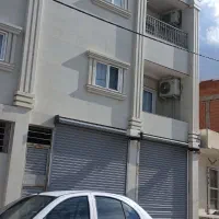 کارگر کاشی سرامیک