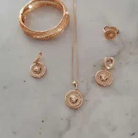 سرویس ورساچ رنگ ثابت