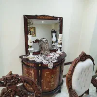 آینه و کنسول کارکرده