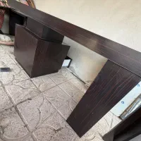 یک میز مدیریت و دو میز اداری|مبلمان اداری|قزوین, |دیوار