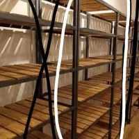 یک عدد قفسه 3 متری