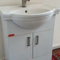 روشویی کابینت دار با شیر اهرمی