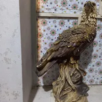 مجسمه عقاب