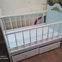 تخت خواب|تخت و صندلی بچه|باسمنج, |دیوار