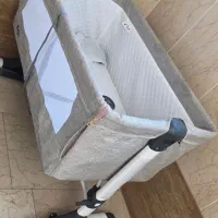 تخت کنار مادر