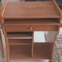 میز مینیمال، جمع و جور برای کامپیوتر یا لب تاب|میز تحریر و کامپیوتر|مشهد, ارشاد|دیوار