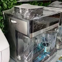 اسپرسو نیمه صنعتی آسیاب دار و مخزن شیردار لمسی|سماور، چای‌ساز، قهوه‌ساز|کرج, کوی بعثت|دیوار