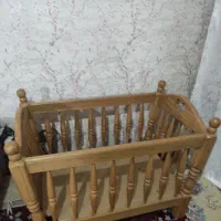 تخت و گهواره نوزاد