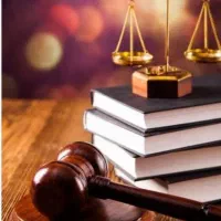 استخدام وکیل کارآموز و پایه یک