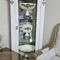 بوفه چوبی کوچیک و کم‌جا