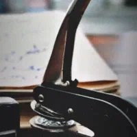 کارمند و کاراموز دفتراسنادرسمی