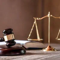 وکیل پایه یک دادگستری