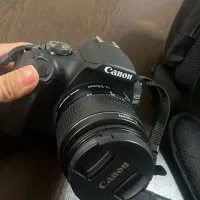 دوربین کاننEOS2000D