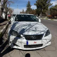 Is 300 کروک