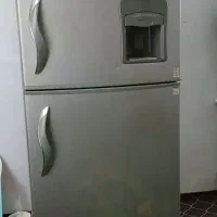 یخچال هیمالیا ایستاده