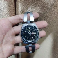 سیک.و پن‌ج اتومات  چاک دار قاب درشت|ساعت|قم, شاه احمد قاسم|دیوار