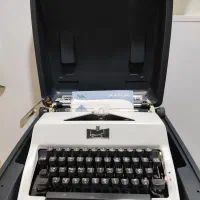 ماشین تایپ عتیقه|کلکسیون اشیاء عتیقه|مشهد, دانشجو|دیوار