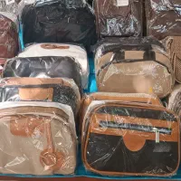 عرضه انواع کیف زنانه بچه گانه و دخترانه|کیف، کفش، کمربند|بروجرد, |دیوار