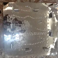 صفحه ی لوستر ۶۵ در ۶۵ کاملا تمیز و سالم