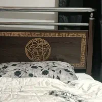 تخت مدل  VERSACE