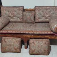 تخت سنتی به همراه ست بالشت و تشک