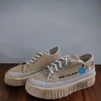 دوتا کتونی سایز ۳۸