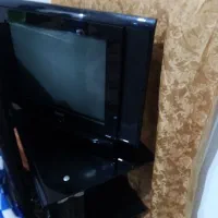 تلویزیون و میز