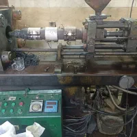دستگاه تزریق پلاستیک صد گرمی صانعی درحال کار