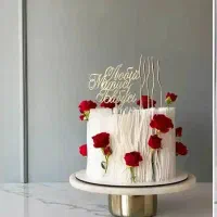 نیازمند فروشنده خانم در شیرینی فروشی