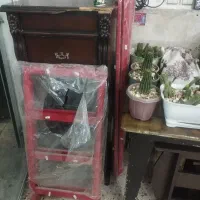 دوعدد ویترین یکی نو یکی هم کار کرده بدون شیشه