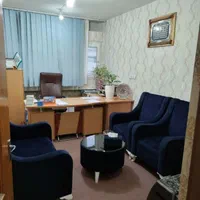 فروش اداری ۵۰ متری .مقابل بیمارستان منتظری