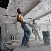 سلام و درود به یک کارگر گچکار نیاز دارم