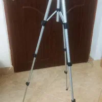 سه پایه دوربین فیلمبرداری