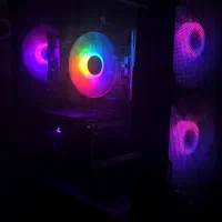 کیس گیمینگ و مانیتور