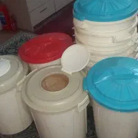 سطل درب دار بزرگ