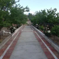 باغچه زیبا نزدیک شیراز