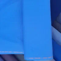 بە یک فروشندەی آقا در پارچە سرای نیازمندیم