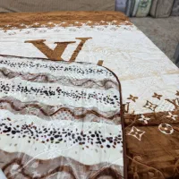 پتو ملک خارجی سنگین|رختخواب، بالش، پتو|آمل, |دیوار