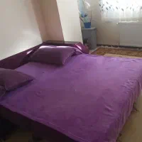 کاناپه تختخواب‌شو دو نفره مخمل(بسیار تمیز در حدنو)