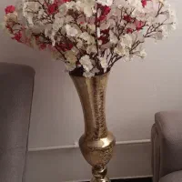 گل و گلدان