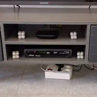 میز تی‌وی و جلومبلی