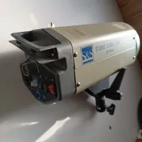 یک عدد فلاش عکاسی ۱۵۰ ژول اس اند اس