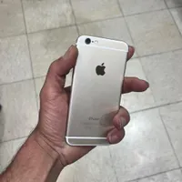 اپل iPhone 6 با حافظهٔ ۶۴ گیگابایت