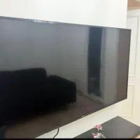 یک دستگاه تلویزیون سامسونگ اصل کره