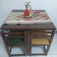 مبل ۷ نفره و میز ۴ نفره کم جا مربع