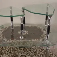 سلام دو عدد میز عسلی و یک جلو مبلی سالم و تمیز