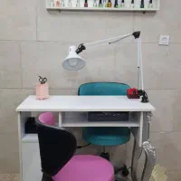 میز تحریر باصندلی چرخشی و فنری