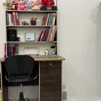 تخت وکمدومیزارایش وکتابخانه