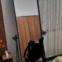 آینه فرفورژه بسیار زیبا و عالی